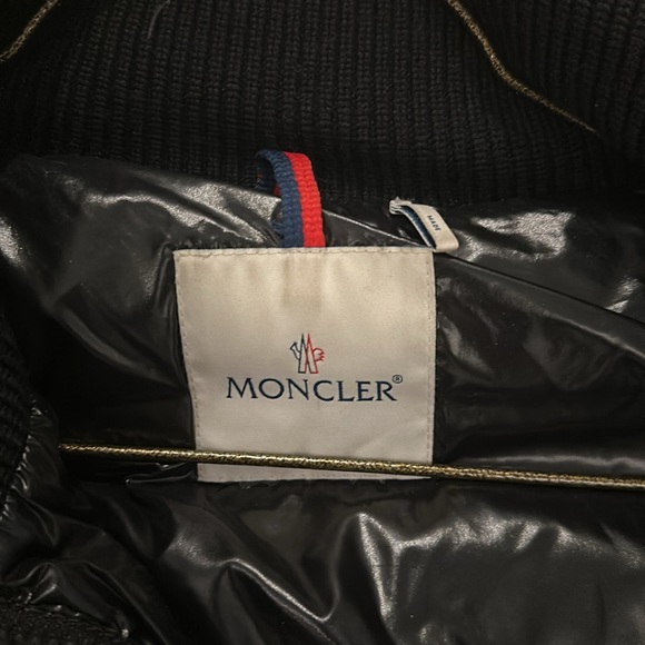 Moncler long down jacket - Picture 9 of 12